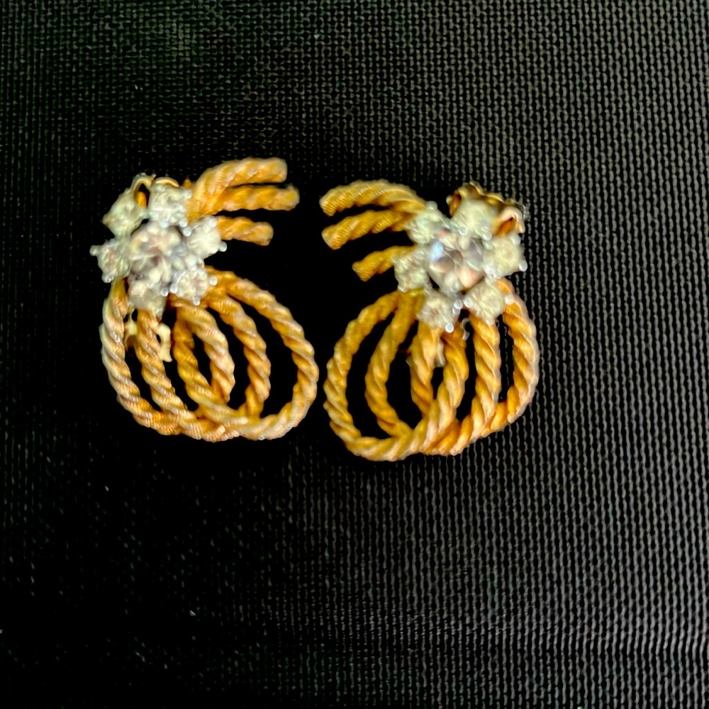 Vintage Rope Twist Clip on Earrings